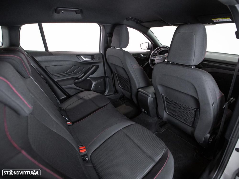 Ford Focus SW 1.5 TDCi EcoBlue Active - 11
