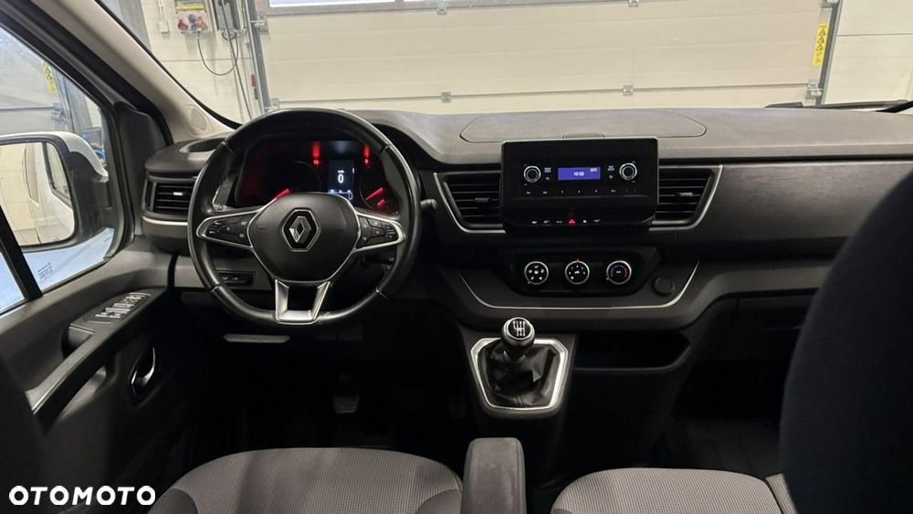 Renault Trafic - 12