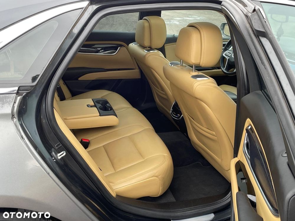 Cadillac XTS - 8