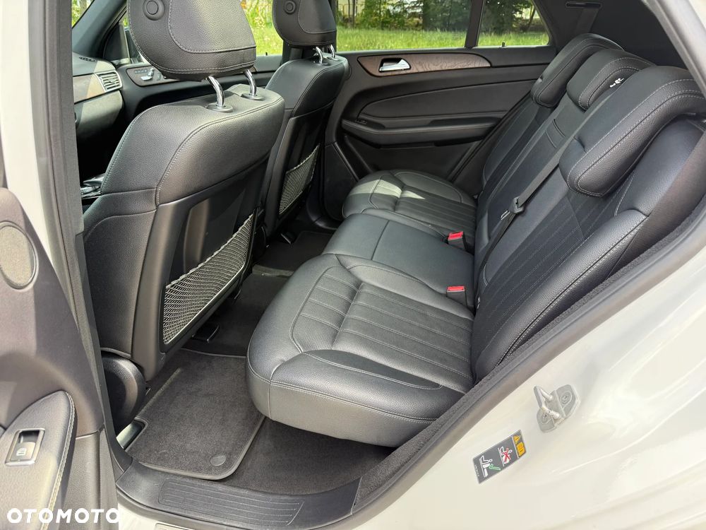 Mercedes-Benz GLE 350 d 4Matic 9G-TRONIC AMG Line - 26