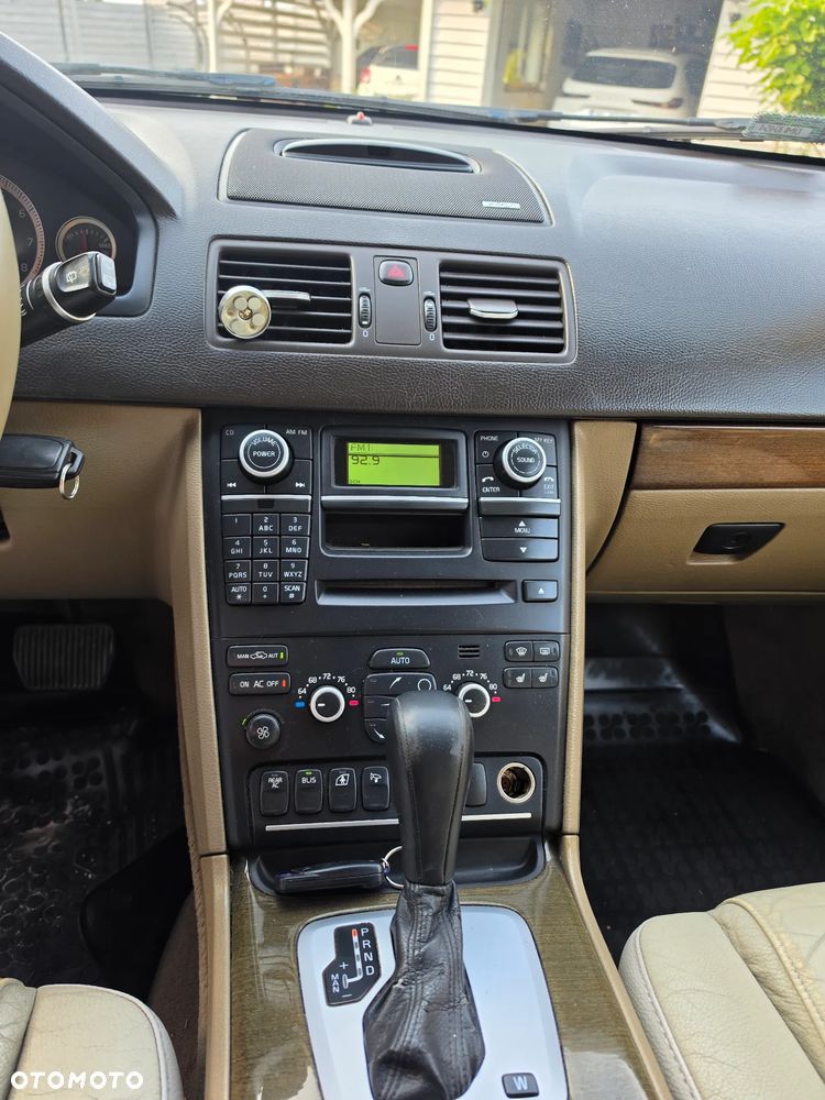 Volvo XC 90 - 7