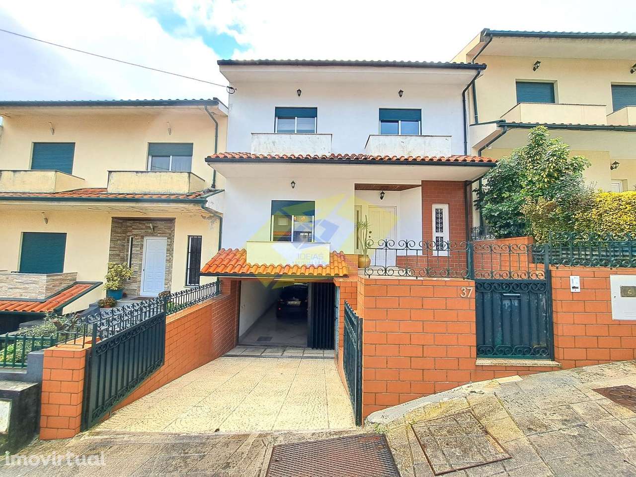 Moradia T3 em Felgueiras c/ 3 pisos - Grande imagem: 2/24