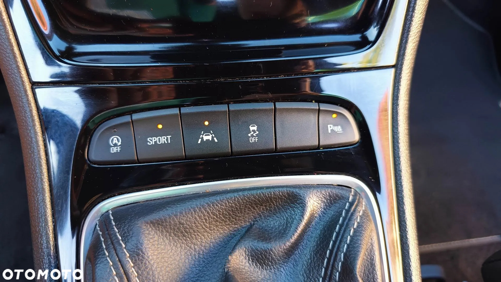 Opel Astra IV 1.6 CDTI Cosmo - 28