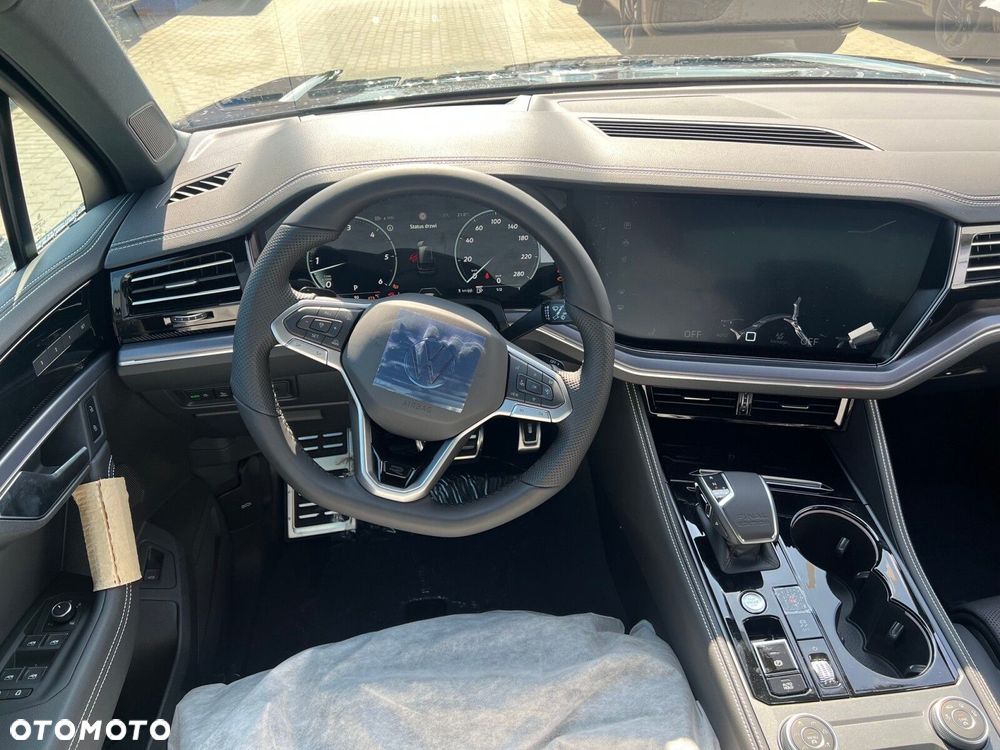 Volkswagen Touareg 3.0 V6 TDI 4Motion R-Line Final Edition - 10