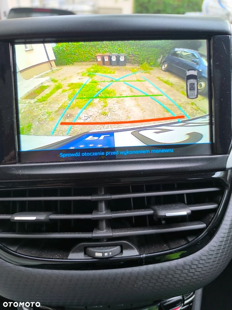 Peugeot 2008 1.2 Pure Tech Allure S&S EAT6 - 39