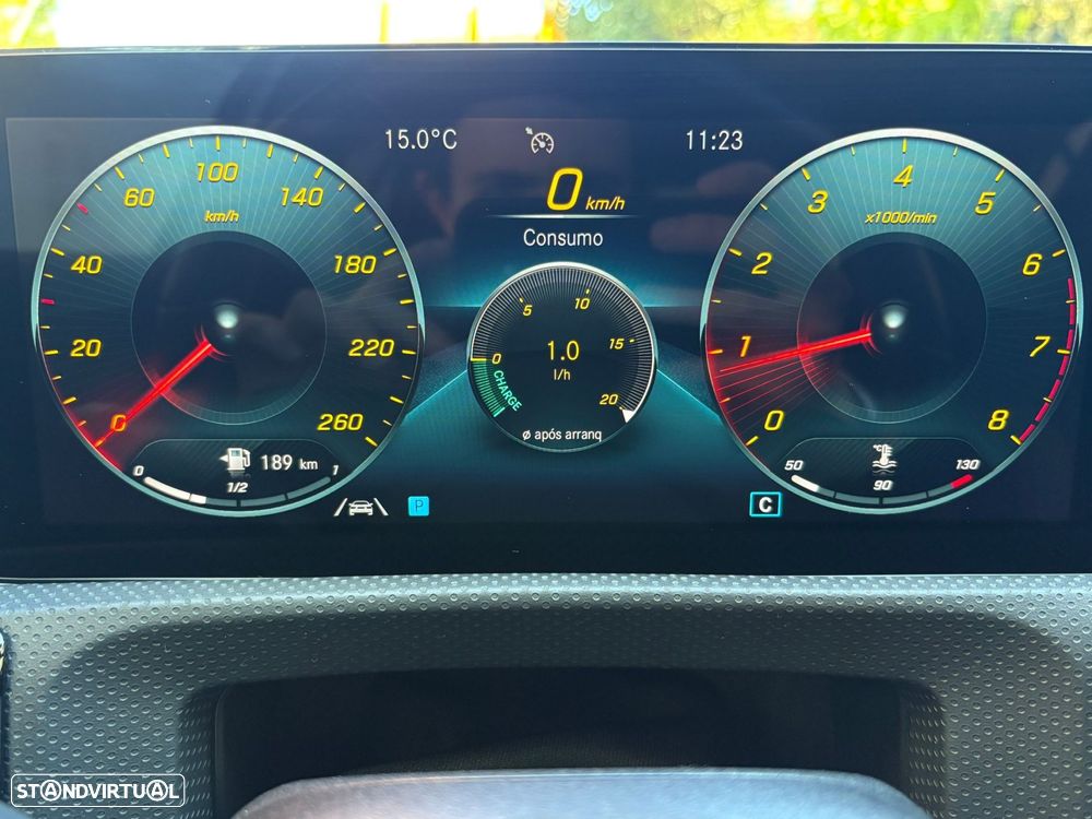 Mercedes-Benz A 200 AMG Line - 38