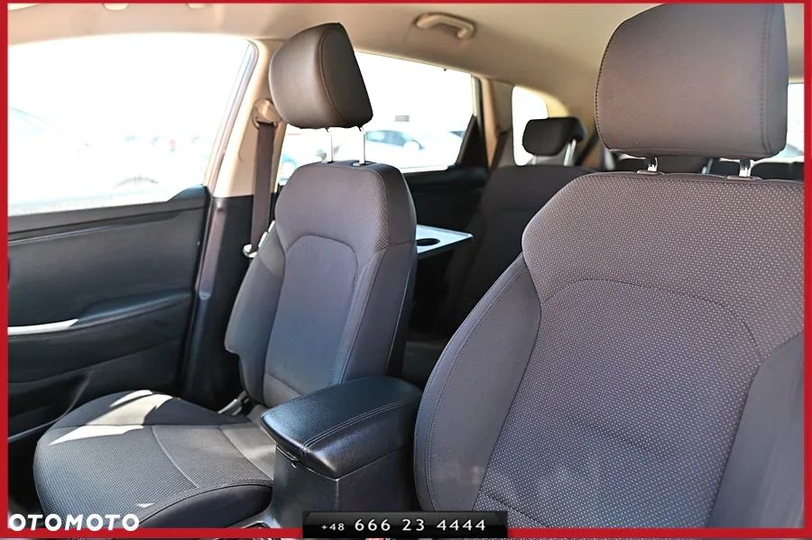 Kia Carens 2.0 GDI Automatik Edition 7 - 24