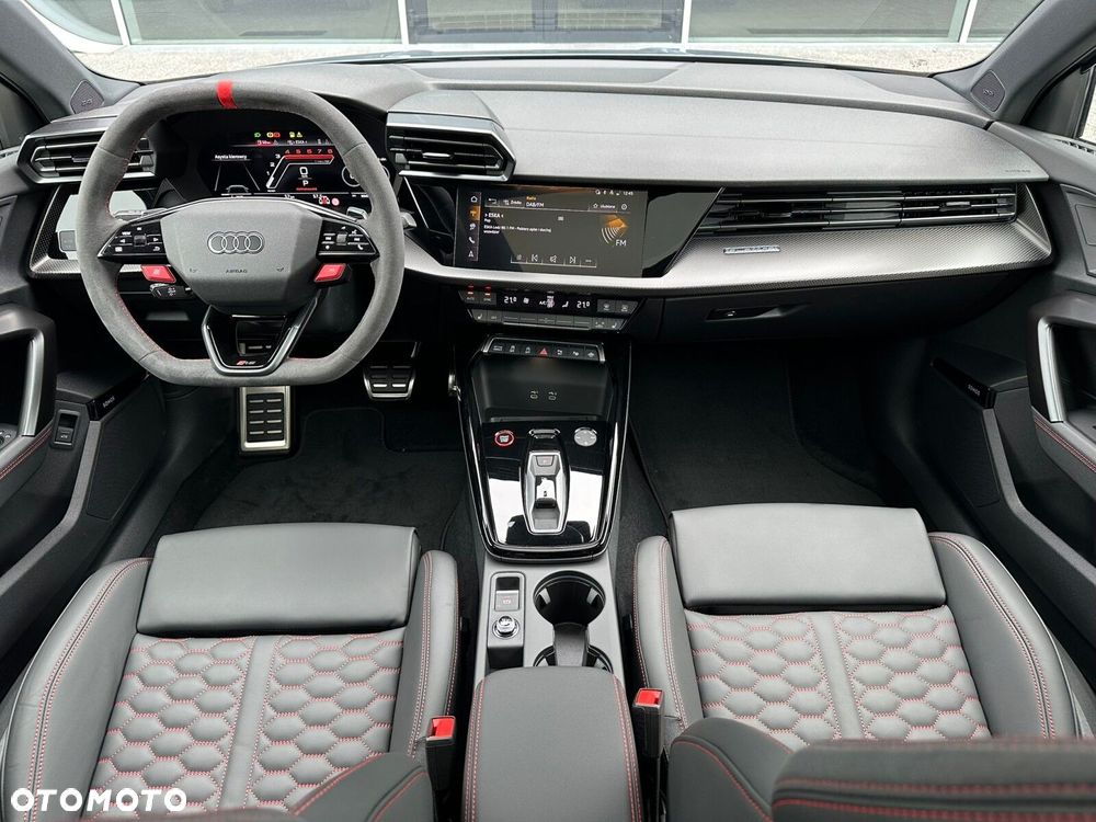 Audi RS3 Limousine - 15