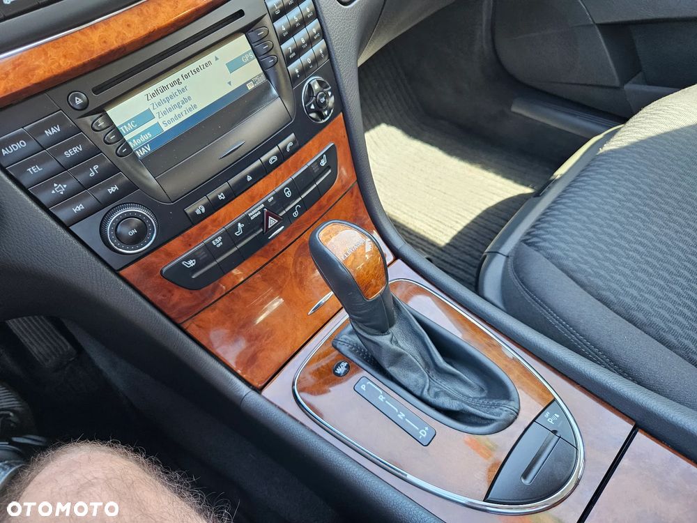 Mercedes-Benz Klasa E 240 4-Matic Elegance - 15
