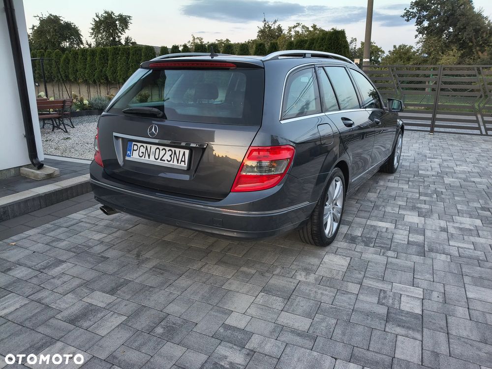 Mercedes-Benz Klasa C 180 Kompressor Automatik BlueEFFICIENCY Avantgarde - 32