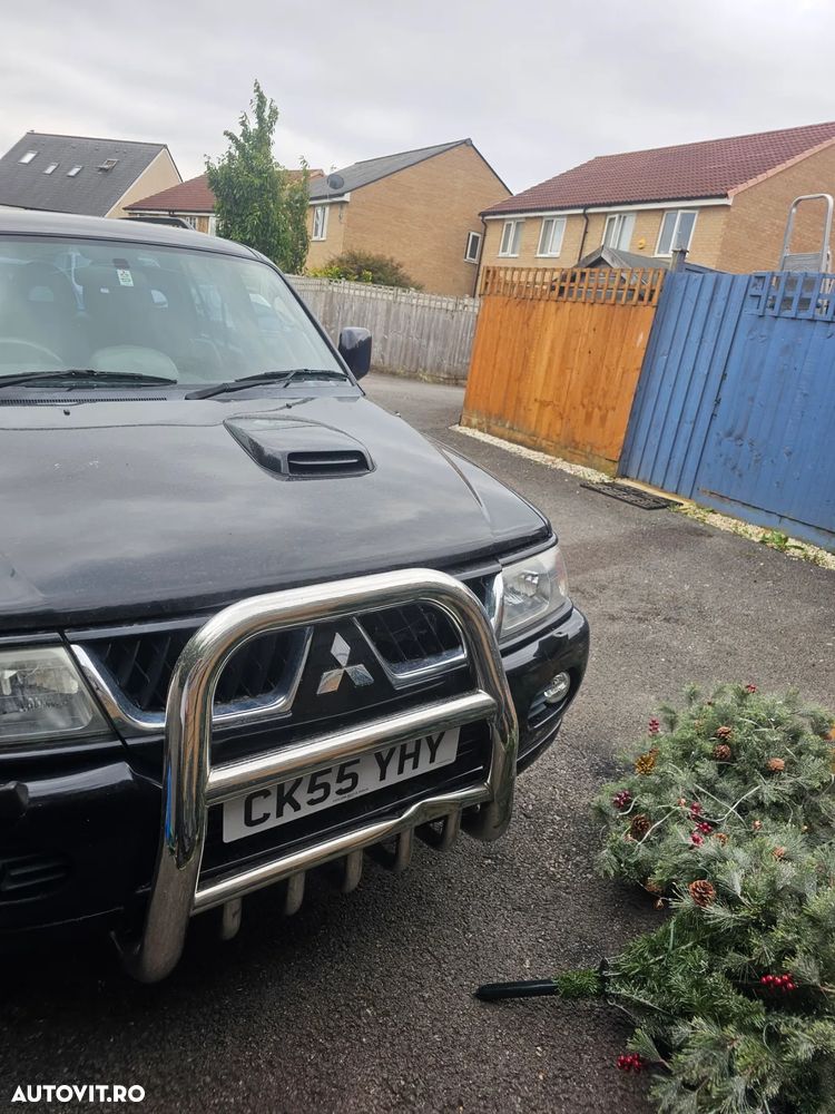 Mitsubishi Pajero Sport 2.5 TD Intense Piele + - 2