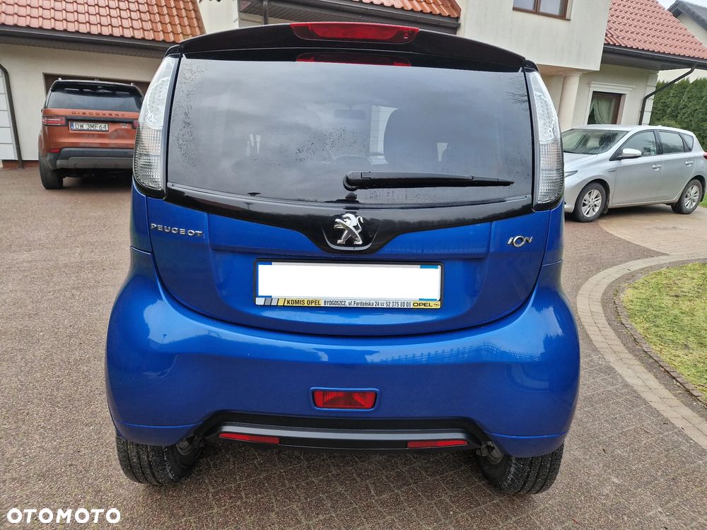 Peugeot iOn - 5