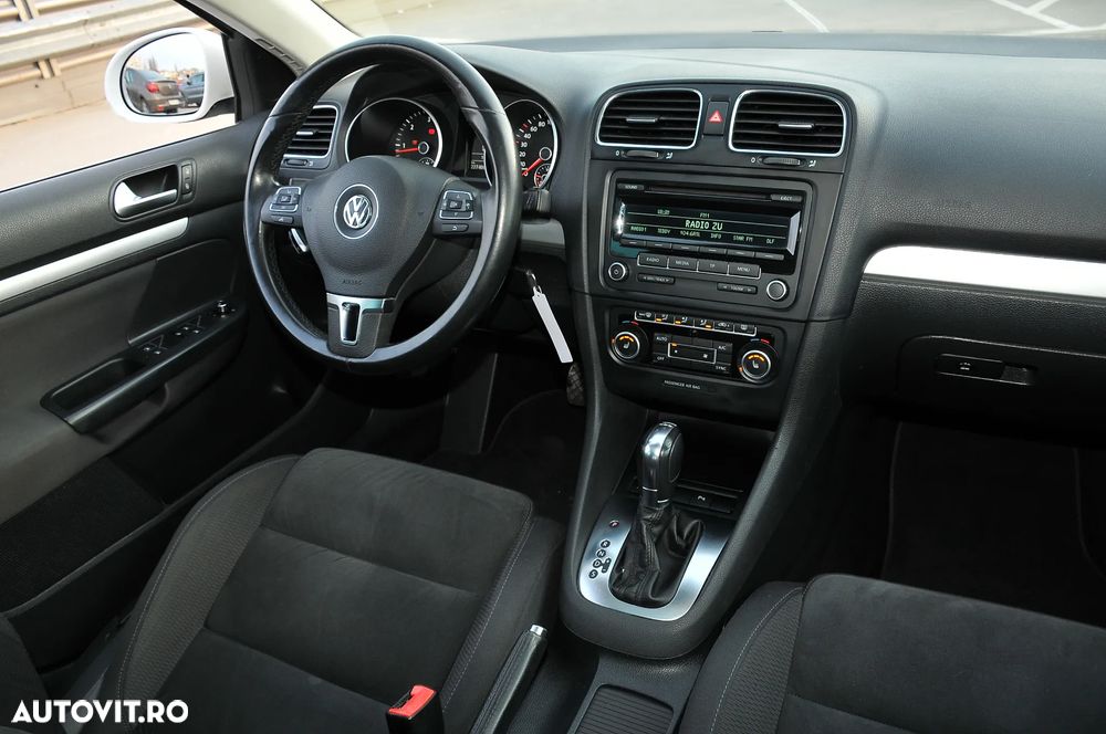 Volkswagen Golf 2.0 TDI DPF DSG Style - 4