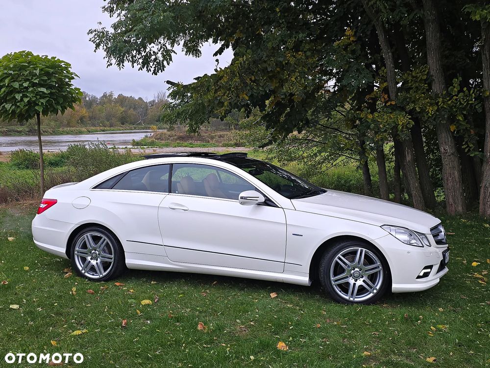 Mercedes-Benz Klasa E 250 Coupe BlueEFFICIENCY 7G-TRONIC Avantgarde - 9