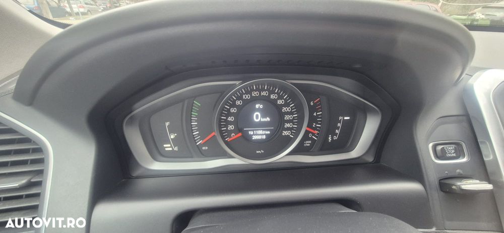 Volvo XC 60 D3 Geartronic Kinetic - 11