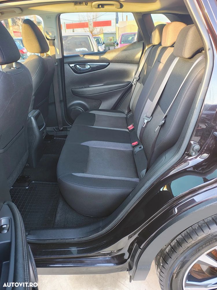 Nissan Qashqai 1.3 DIG-T N-CONNECTA - 23