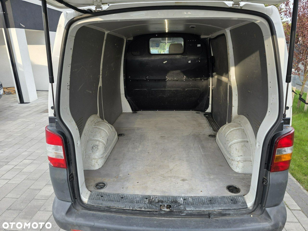 Volkswagen Transporter - 12