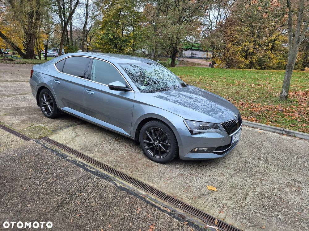 Skoda Superb 2.0 TDI Ambition DSG - 4