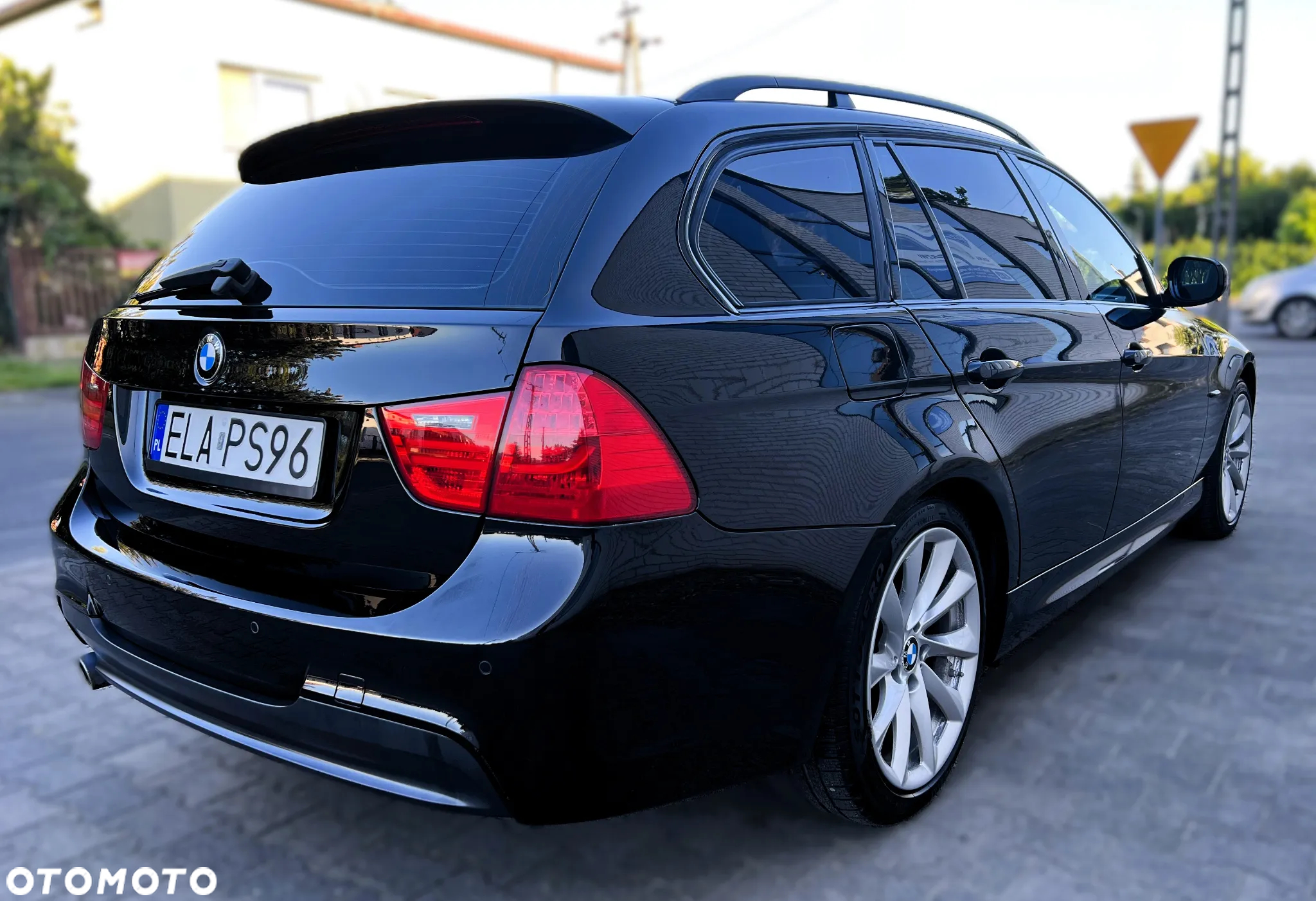 BMW Seria 3 318d DPF Touring Edition Sport - 16