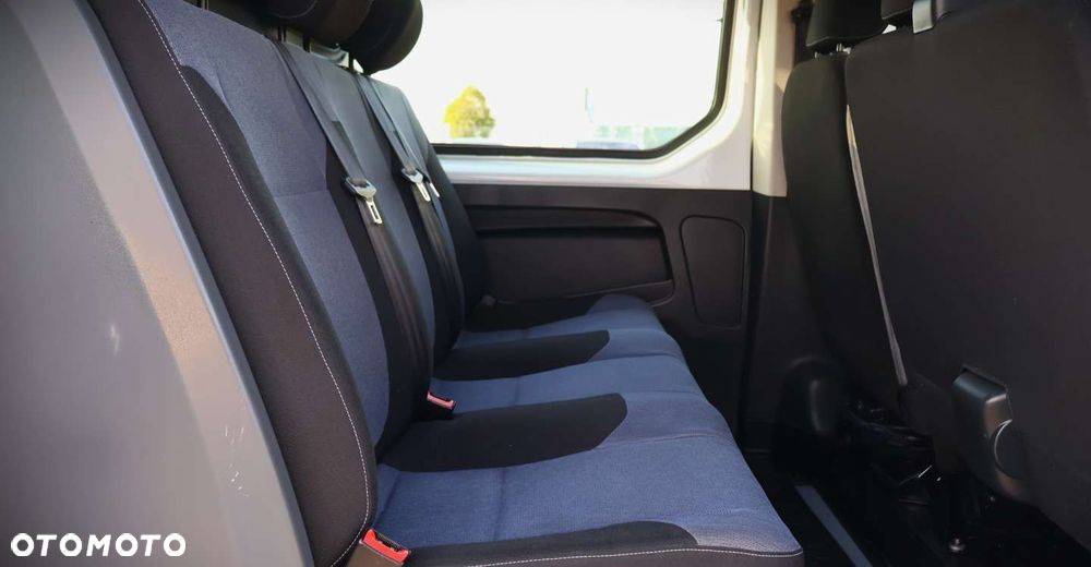 Opel Vivaro - 18