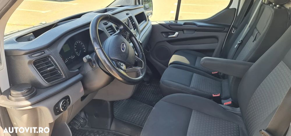 Ford TRANSIT CUSTOM - 8