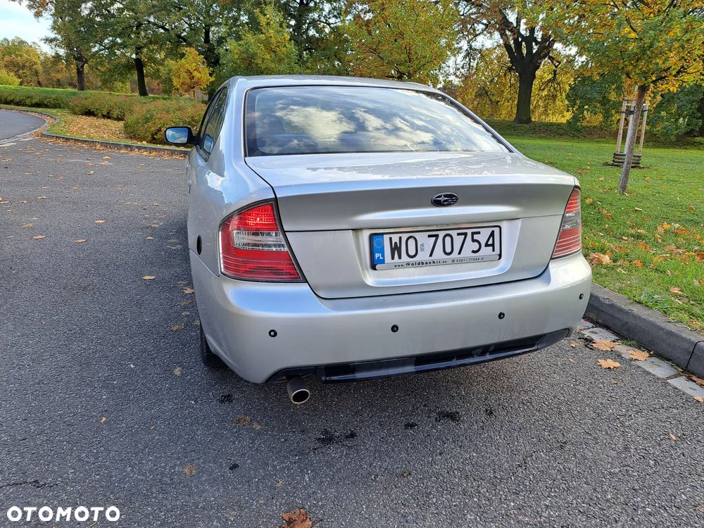Subaru Legacy - 16