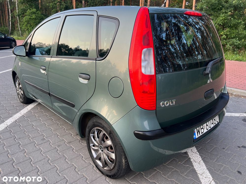 Mitsubishi Colt - 2