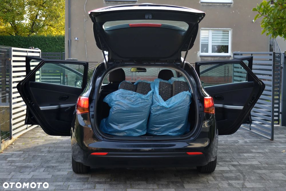 Kia Ceed 1.4 CVVT Dream Team Edition - 27