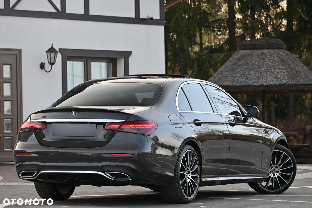 Mercedes-Benz Klasa E 220 d 9G-TRONIC AMG Line - 22
