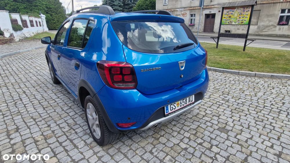 Dacia Sandero dCi 90 S&S Celebration - 11