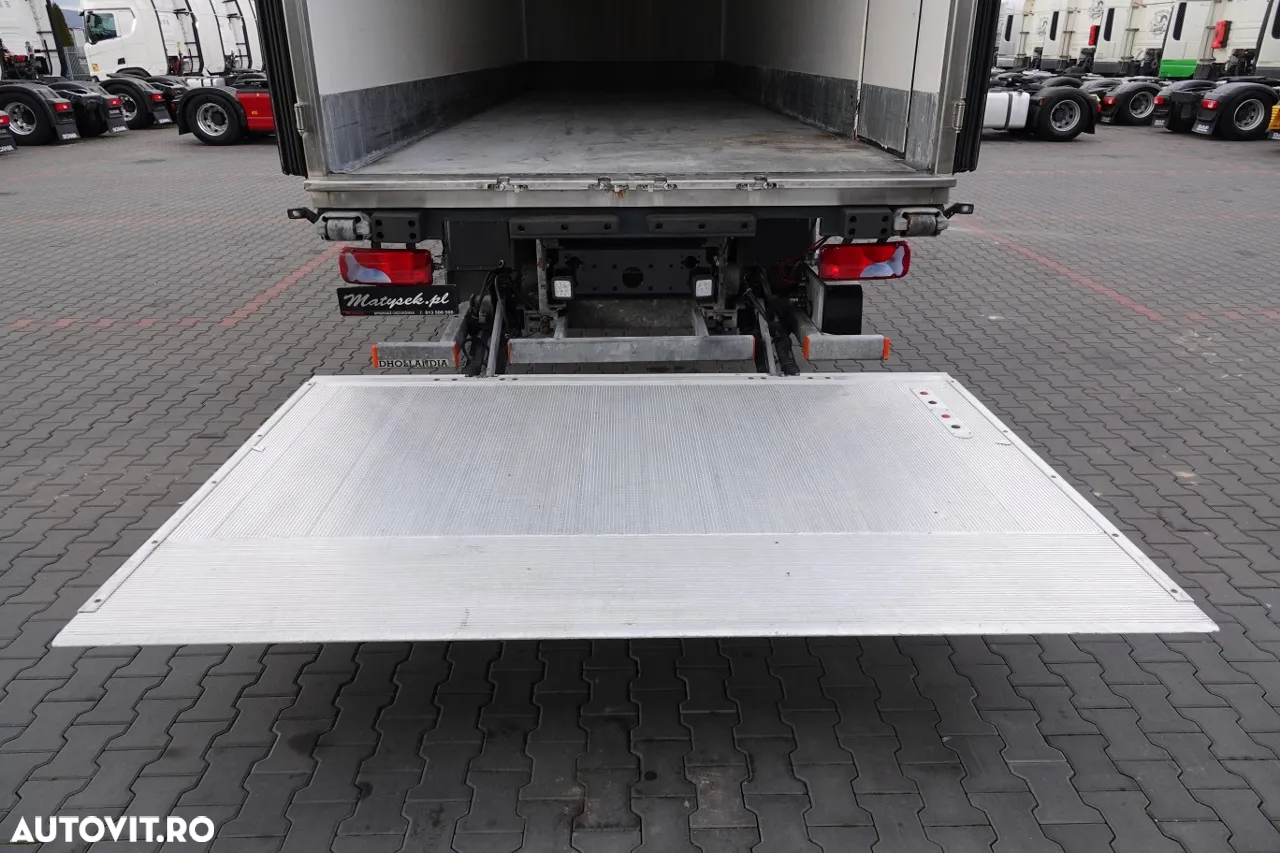 MAN TGS 26.360 / 6x2 / FRIGIDER -8.2 M / CARRIER SUPRA 850 GENERATOR / LIFTARE / UȘĂ LATERALĂ / 2022 / DUPĂ CONTRACTUL DE SERVICE - 16