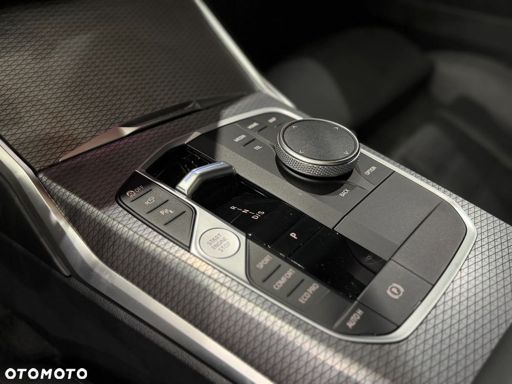 BMW Seria 3 M340d xDrive mHEV sport - 12