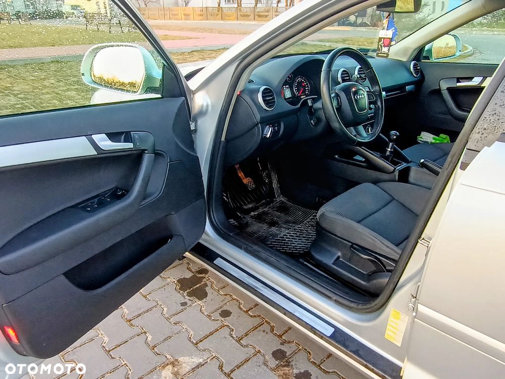Audi A3 Sportback 1.8T FSI Ambition - 4