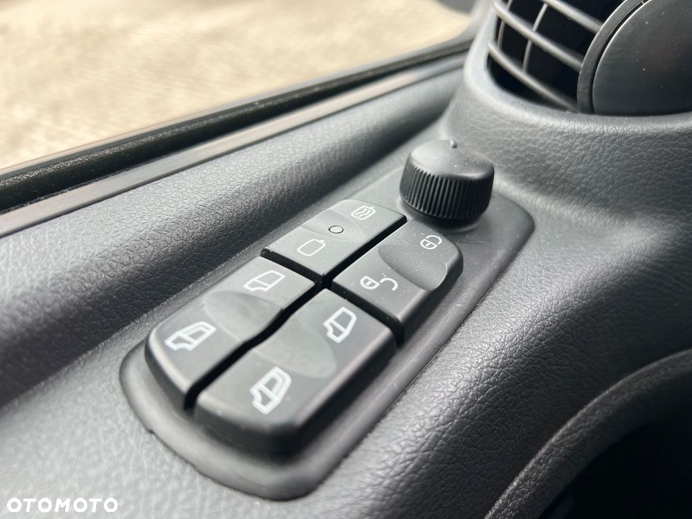 Mercedes-Benz ATEGO - 29