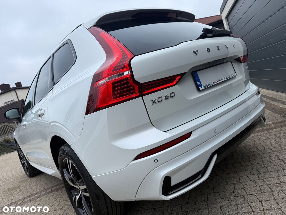 Volvo XC 60 B4 D AWD Plus Dark - 5
