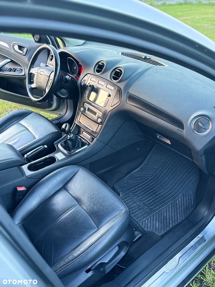 Ford Mondeo 2.5 Ghia X - 13