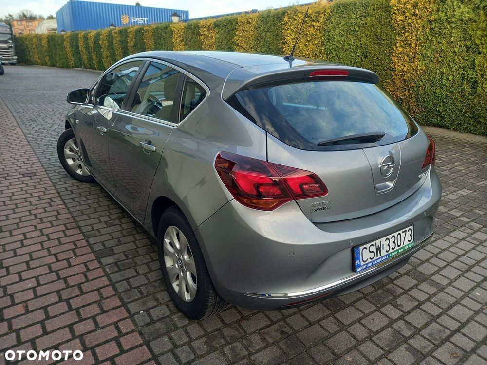 Opel Astra - 9