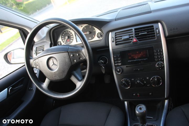 Mercedes-Benz Klasa B 180 CDI Special Edition - 30