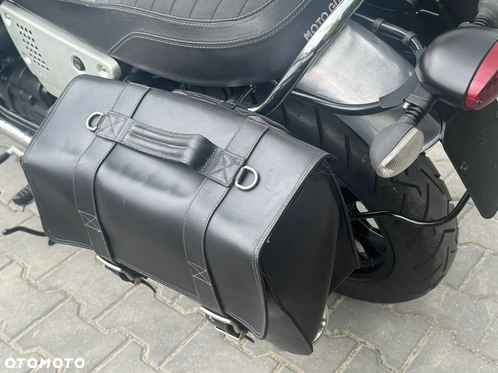 Moto Guzzi V7 - 23
