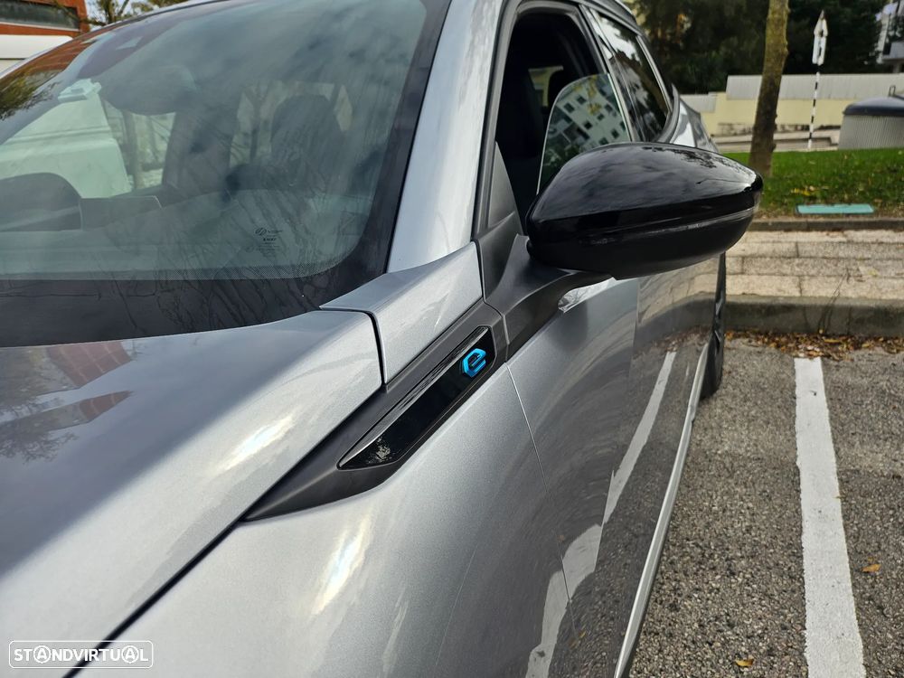 Peugeot e-2008 Allure - 4