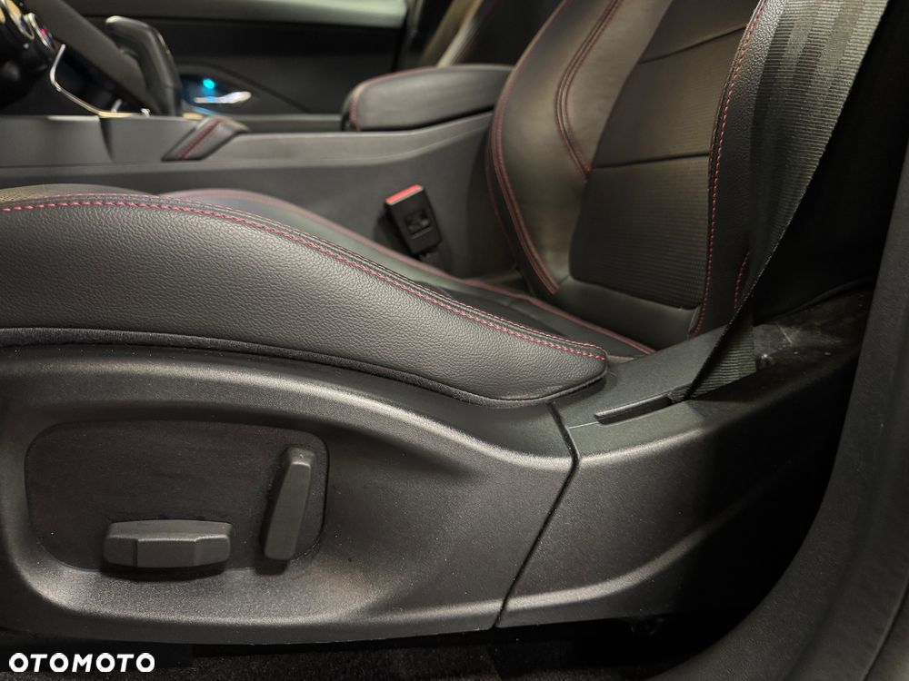 Jaguar E-Pace 2.0 i4P AWD R-Dynamic - 9