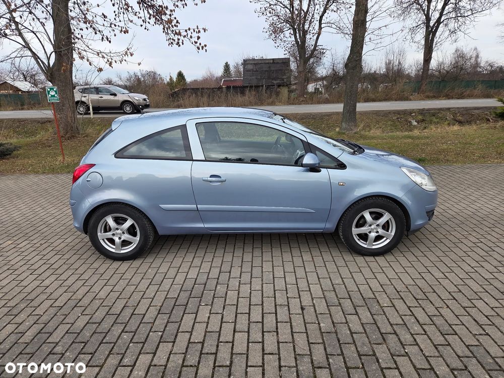 Opel Corsa 1.4 16V Innovation - 3