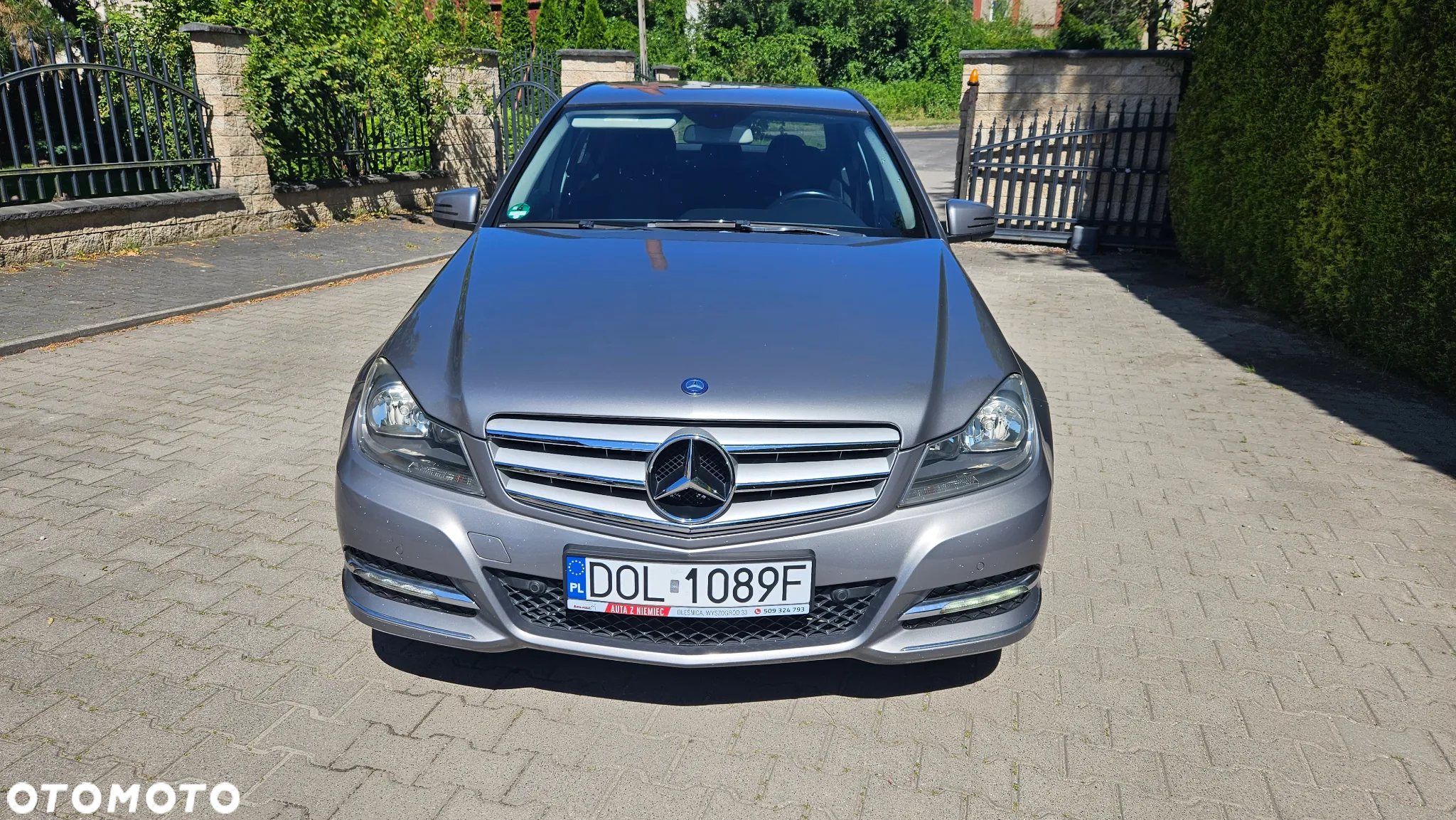 Mercedes-Benz Klasa C 180 CGI Automatik BlueEFFICIENCY Avantgarde - 2