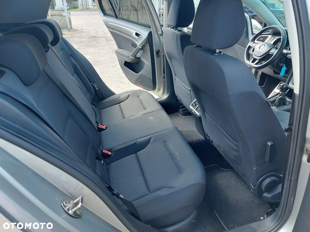 Volkswagen Golf - 14