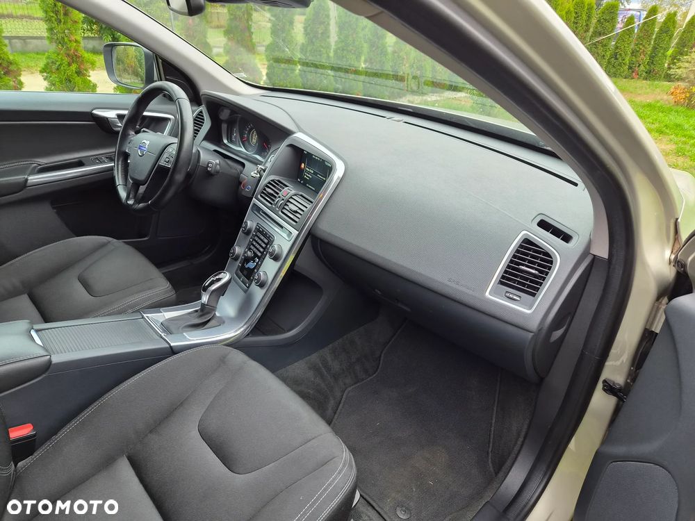 Volvo XC 60 - 21