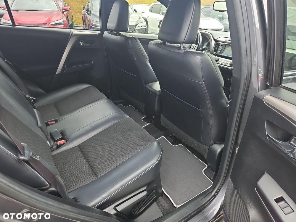 Toyota RAV4 Hybrid Style 4x2 - 11