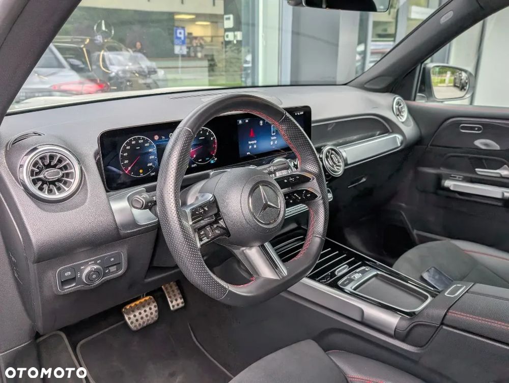 Mercedes-Benz GLB 200 Progressive 7G-DCT - 7