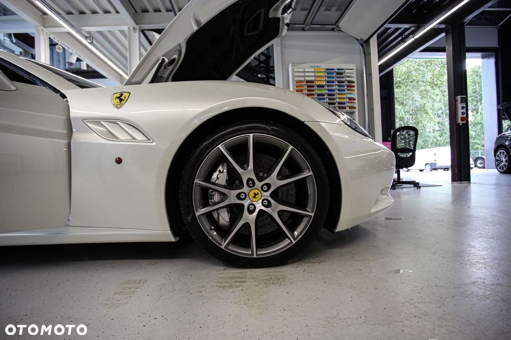 Ferrari California - 21