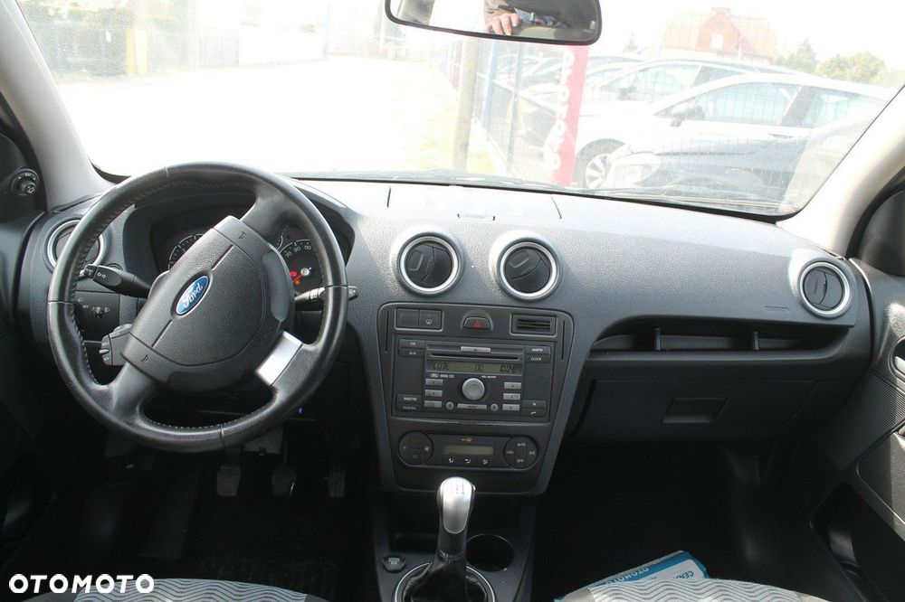 Ford Fusion - 11