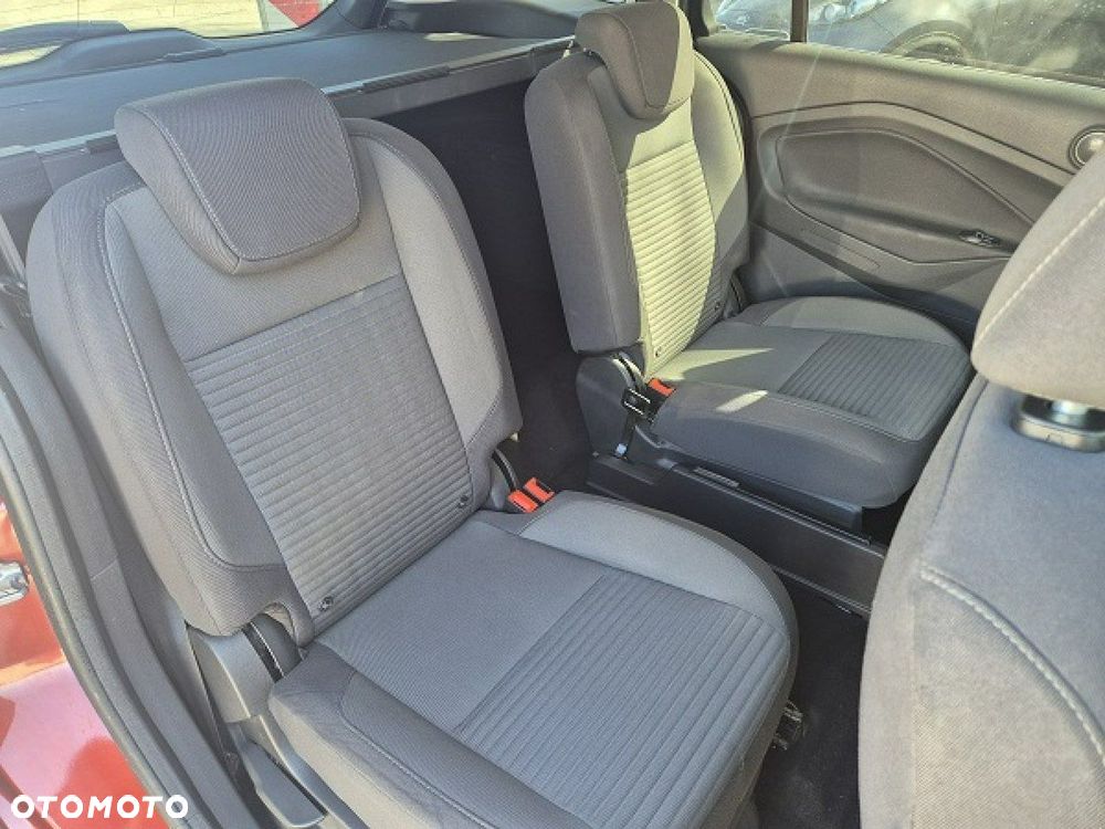 Ford Grand C-MAX - 12